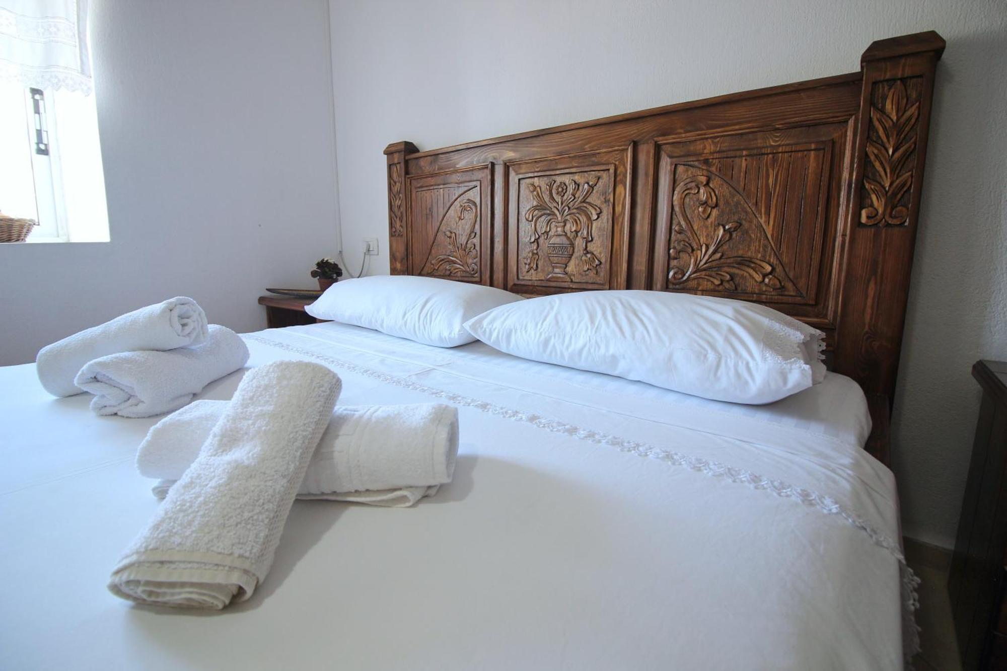 Guri Guesthouse Gjirokaster Exterior photo