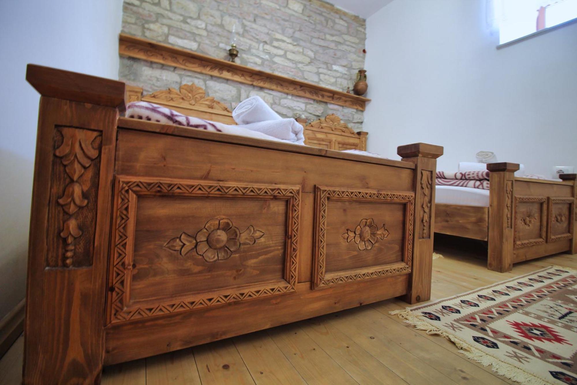 Guri Guesthouse Gjirokaster Exterior photo